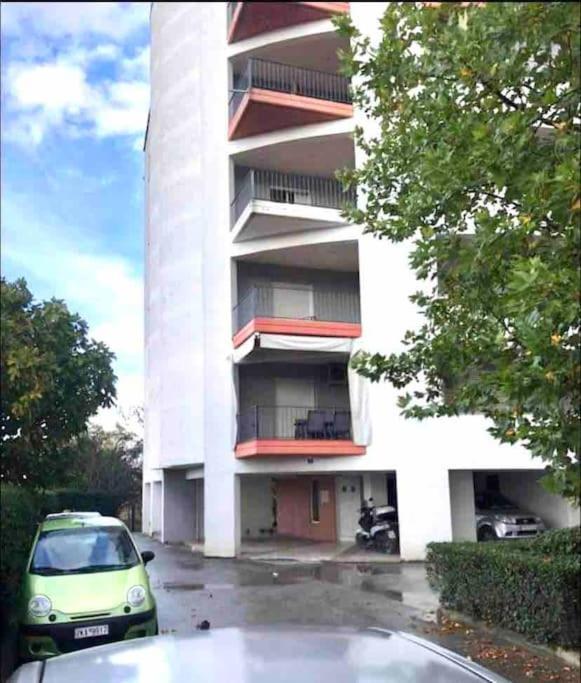 Larisa City Ap 5 With Parking Exteriér fotografie